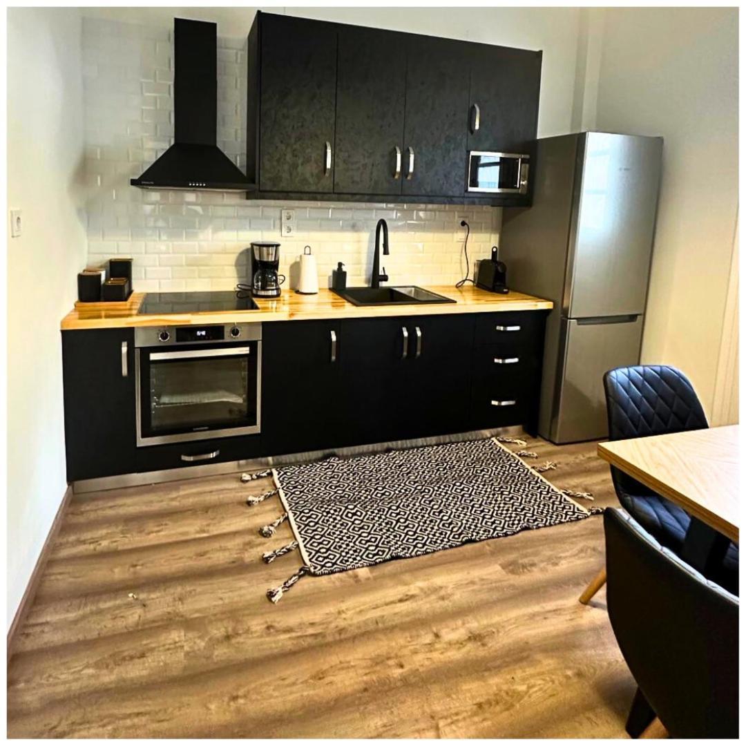 Memories Apartments Μονοκατοικία Στο Καρπενήσι Ngoại thất bức ảnh